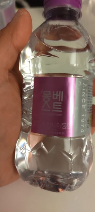 몽베스트 [MONTBEST] 330mL 20병 — 5점을 준 리뷰어가 2021년 10월 올린 사용 사진