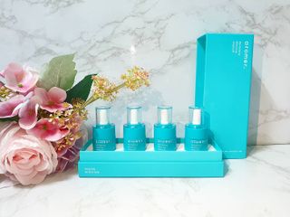 아로메르 리바이탈라이징 블루밍 앰플 10ml x 4ea — 5점을 준 리뷰어가 2021년 8월 올린 사용 사진