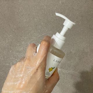랑벨 내츄럴 딥 포어 클렌저 210ml (저자극 약산성 천연 클렌징 젤) — 5점을 준 리뷰어가 2022년 3월 올린 사용 사진