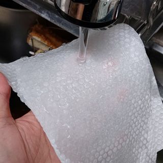부직포나라 중금속유해물질ZERO 뜯어쓰는 주방 일회용수세미 60매 2매 — 4점을 준 리뷰어가 2022년 9월 올린 사용 사진