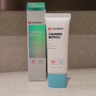 리더스코스메틱 리더스 카밍 바이오틱스 선 에센스 SPF 50+ PA++++ — 5점을 준 리뷰어가 2022년 5월 올린 사용 사진