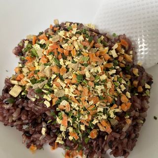 해풀잎 누구나 김밥*1ea [(혼합야채 35g *1ea,  김밥김 (5g, 5ea),  양념간장 (6g, 5ea), 참기름(5g, 2ea)] — 4점을 준 리뷰어가 2022년 7월 올린 사용 사진