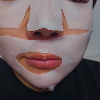 x[웰더마] 프리미엄 사파이어 콜라겐 임팩트 피팅 마스크(4매입/1BOX) — 5점을 준 리뷰어가 2023년 12월 올린 사용 사진