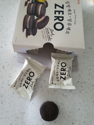ZERO (초콜릿 칩 쿠키, 카카오 케이크, 후르츠 젤리, 아이스 콜라, 아이스 초코바) — 5점을 준 리뷰어가 2022년 6월 올린 사용 사진