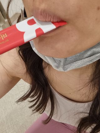 디오르 버닝레드 — 5점을 준 리뷰어가 2022년 2월 올린 사용 사진