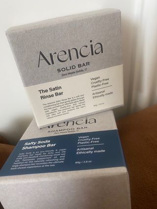 Arencia 아렌시아 솔티소다 샴푸바, 더 새틴 린스바 세트 — 5점을 준 리뷰어가 2021년 6월 올린 사용 사진