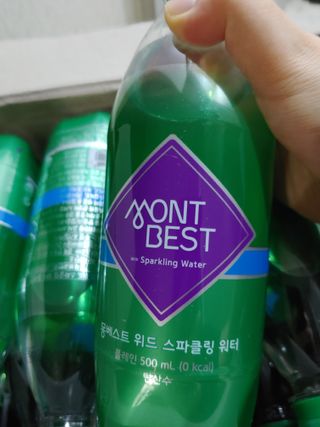 몽베스트 Montbest with Sparkling water Plain 20병 — 5점을 준 리뷰어가 2021년 11월 올린 사용 사진