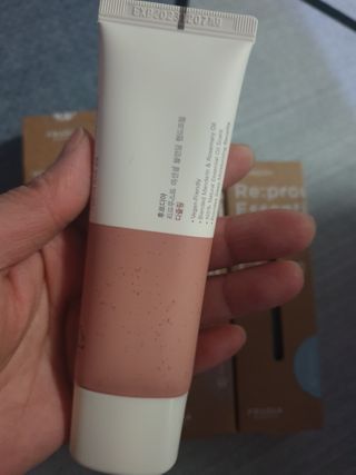 [후르디아] 끈적임 없는 착한성분 비건  핸드크림 3종 — 5점을 준 리뷰어가 2021년 1월 올린 사용 사진