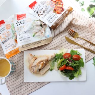 굽네몰 [굽네] 소스가 맛있는 닭가슴살 슬라이스 4종 — 5점을 준 리뷰어가 2021년 5월 올린 사용 사진