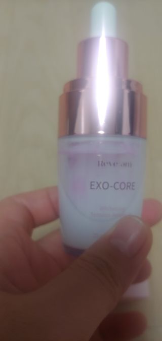 나우 [리브엠] 123억개 엑소좀으로 채운 눈부신 광채, 엑소코어 화이트닝 텐션 앰플 — 5점을 준 리뷰어가 2023년 10월 올린 사용 사진