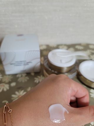 피부미 골드베릴 미라클페어 세레이징 퍼밍 크림 50ml — 4.5점을 준 리뷰어가 2021년 9월 올린 사용 사진
