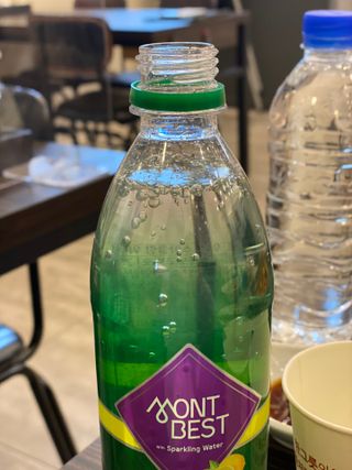 몽베스트 Montbest with Sparkling water Lemon OR Lime 20병(랜덤) — 5점을 준 리뷰어가 2022년 9월 올린 사용 사진