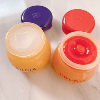 [후르디아] 올리브영 꿀과즙 립밤 2종 (블루베리/석류) — 4점을 준 리뷰어가 2022년 1월 올린 사용 사진