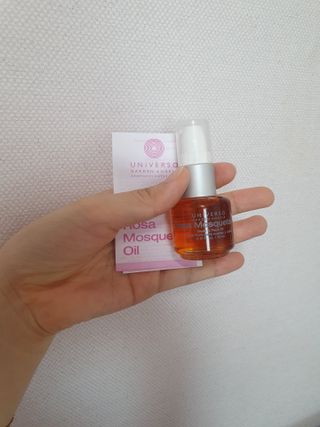 유니베르소 로즈힙 오일 15ml — 5점을 준 리뷰어가 2021년 4월 올린 사용 사진
