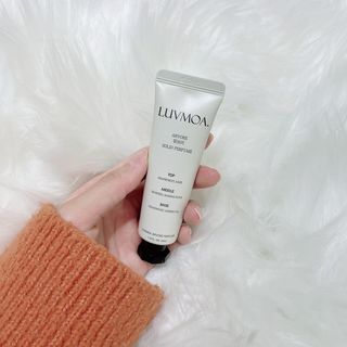 러브모아 향수 고체향수 승무원 고체향수 바르는 향수 니치향수 도손 우드세이지 앤 씨솔트 — 5점을 준 리뷰어가 2022년 12월 올린 사용 사진