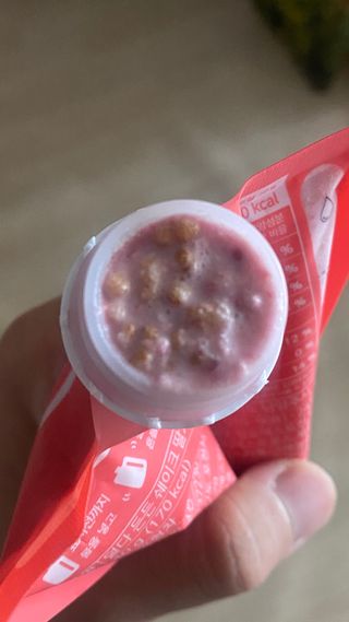 [덜다] 든든 식물성 단백질 쉐이크 40g X 7입 (곡물/딸기) — 5점을 준 리뷰어가 2023년 8월 올린 사용 사진