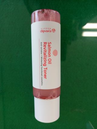 아이앤립 / EYENLIP 아이앤립 연어오일 리바이탈라이징 토너 — 5점을 준 리뷰어가 2021년 4월 올린 사용 사진