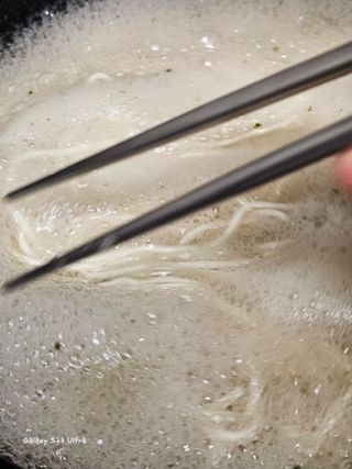 [한면원] 잔치국수 2인분 — 5점을 준 리뷰어가 2023년 4월 올린 사용 사진