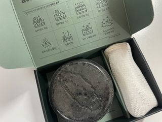 free [아토르] 9종 임상완료 아토르 다름 샴푸바_블랙  프리미엄 두피 케어 샴푸바 — 5점을 준 리뷰어가 2023년 11월 올린 사용 사진