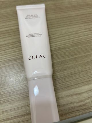 프리마인 선크림만 바꿨을 뿐인데 매일 물 2L챙겨먹고 기초케어 완벽하게 한 물빛피부 완성,셀라브UV프로텍터 — 5점을 준 리뷰어가 2023년 7월 올린 사용 사진