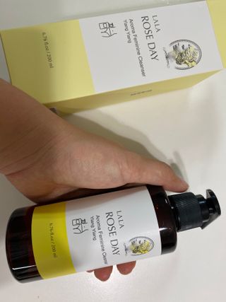 라라로즈데이 시즌2 여성청결제 200ml 아로마 페미민 클렌저, 독일더마인증 — 4.5점을 준 리뷰어가 2021년 9월 올린 사용 사진