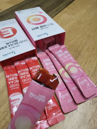 인디닥터 면역 생생 핑크 이뮨 젤리 + 타이탄 BCAA 프로틴 젤리스틱 — 5점을 준 리뷰어가 2022년 5월 올린 사용 사진