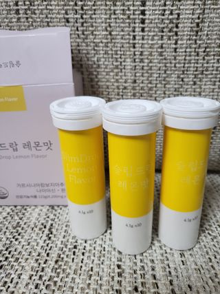 [슬림드랍] 건기식 다이어트 보조제 겸 비타민 — 4.5점을 준 리뷰어가 2021년 12월 올린 사용 사진