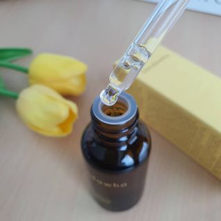 스킨큐어 산다화 비타민c 화이트닝 에센스 30ml — 5점을 준 리뷰어가 2021년 7월 올린 사용 사진