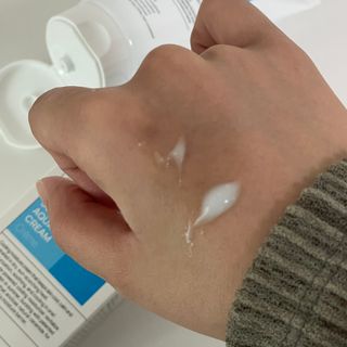 랑벨 수퍼내츄럴 아쿠아 수딩 크림 100ml — 5점을 준 리뷰어가 2022년 4월 올린 사용 사진