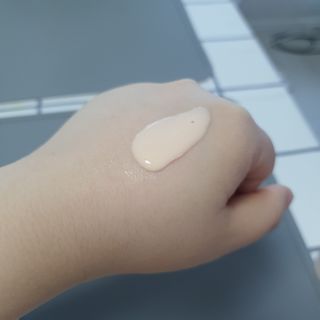 산수시 데포 세럼 수분 물광 비타민 에센스 50ml 기초화장품 — 5점을 준 리뷰어가 2021년 7월 올린 사용 사진