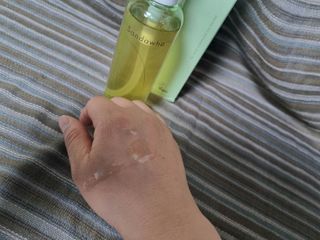 스킨큐어 산다화 순한 클렌징 동백 오일 200ml — 5점을 준 리뷰어가 2023년 5월 올린 사용 사진