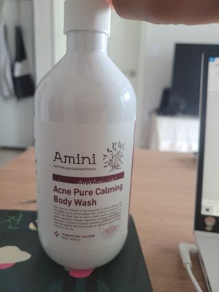 아미니 아크네 퓨어카밍 바디워시 500ml — 5점을 준 리뷰어가 2021년 7월 올린 사용 사진