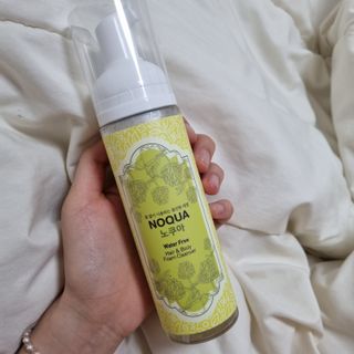 에프에이치아이코리아 노쿠아 물없이 감는 올인원 드라이 노워시 샴푸 폼클렌저 200ml — 5점을 준 리뷰어가 2021년 5월 올린 사용 사진