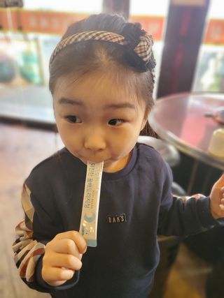 [이뮤니티플러스]우리아이 면역오키, 건강오키 _ 키즈오키 더진한꿀배도라지청 10포 1box — 5점을 준 리뷰어가 2022년 2월 올린 사용 사진
