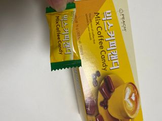 (주) 피치코리아 믹스커피캔디76g x2개입 — 5점을 준 리뷰어가 2022년 11월 올린 사용 사진