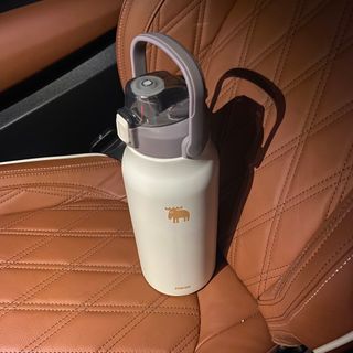 모즈스웨덴 MOZ 스웨덴 316 스텐 대용량 원터치 손잡이 보냉보온병 — 5점을 준 리뷰어가 2023년 8월 올린 사용 사진
