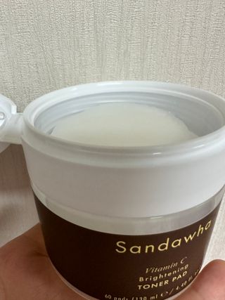 산다화 비타민씨 화이트닝 토너 패드 — 5점을 준 리뷰어가 2023년 9월 올린 사용 사진