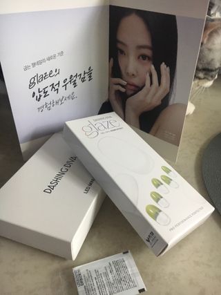 데싱디바 글레이즈 젤네일 스프링 프렌치 네일_5종 중 택 1 — 5점을 준 리뷰어가 2021년 10월 올린 사용 사진