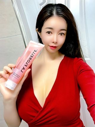 라플로렐 프로방스 로즈 폼클렌저 — 5점을 준 리뷰어가 2022년 1월 올린 사용 사진