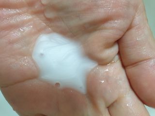 [HUREX] 휴렉스 볼류마이징 탈모완화 기능성 샴푸 150ml x 2개 — 5점을 준 리뷰어가 2021년 9월 올린 사용 사진