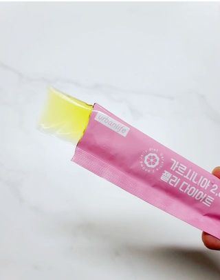 주식회사 얼굴반쪽 [얼굴반쪽 가르시니아 2,800mg] x 14포 1주 젤리 다이어트 보조제 체지방감소 — 4점을 준 리뷰어가 2021년 10월 올린 사용 사진