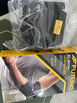 3M 후투로 의료용 스트랩형 얇은 헬스 팔꿈치보호대 — 5점을 준 리뷰어가 2024년 3월 올린 사용 사진