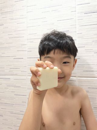 제주인디 제주 푸른바 폴리인디고 베이비 샴푸&워시 — 5점을 준 리뷰어가 2021년 12월 올린 사용 사진