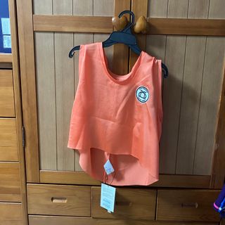 [스테이피플] SILKY SLEEVELESS LOGO TOP — 3.5점을 준 리뷰어가 2022년 6월 올린 사용 사진