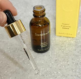 스킨큐어 산다화 비타민c 화이트닝 에센스 30ml — 5점을 준 리뷰어가 2024년 1월 올린 사용 사진