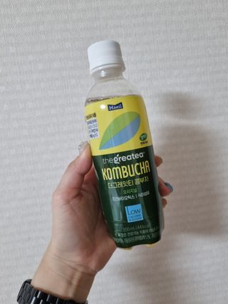 더그레잇티 콤부차 [매일유업] 더그레잇티 44kcal 콤부차 300ml *12개입 (오리지널 6개+베리리치 6개) — 5점을 준 리뷰어가 2023년 7월 올린 사용 사진