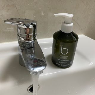 뱀포드 핸드 앤 바디 워시 250ml + 핸드 앤 바디 로션 250ml 듀오 세트 — 5점을 준 리뷰어가 2021년 1월 올린 사용 사진