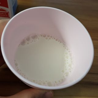 락티노브 프랑스에서 온 프리미엄 우유 래드바쉬 멸균우유 1L x 4개 — 5점을 준 리뷰어가 2021년 11월 올린 사용 사진