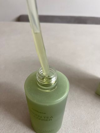 프리마인 메이크업과 들뜨는 각질까지 한방에 깐달걀로! 순하기까지한 셀베이스 그린티클렌저(200ml) — 5점을 준 리뷰어가 2023년 4월 올린 사용 사진