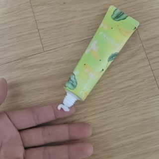 [후르디아] 골라쓰는 과즙향 핸드크림 기프트세트 — 5점을 준 리뷰어가 2023년 12월 올린 사용 사진